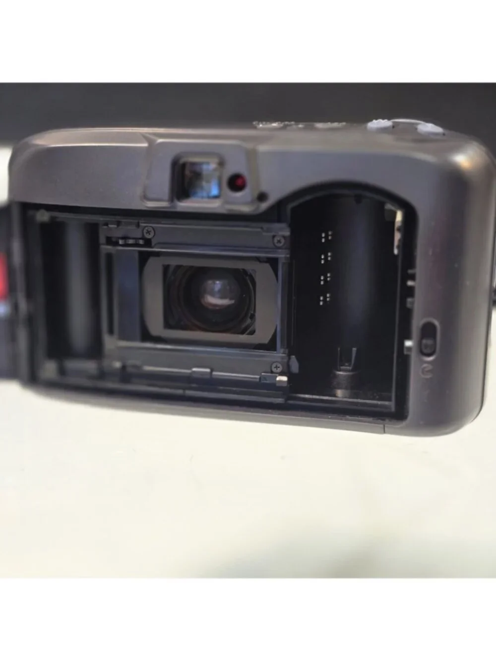 Nikon One Touch Zoom 70 AF Point and Shoot 35mm Film Camera Date